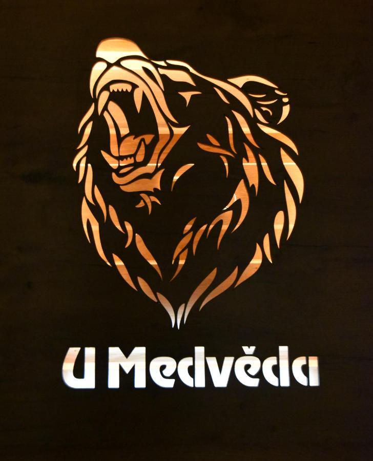 Penzion U Medveda ฟรีเดก-มีสเตก ภายนอก รูปภาพ
